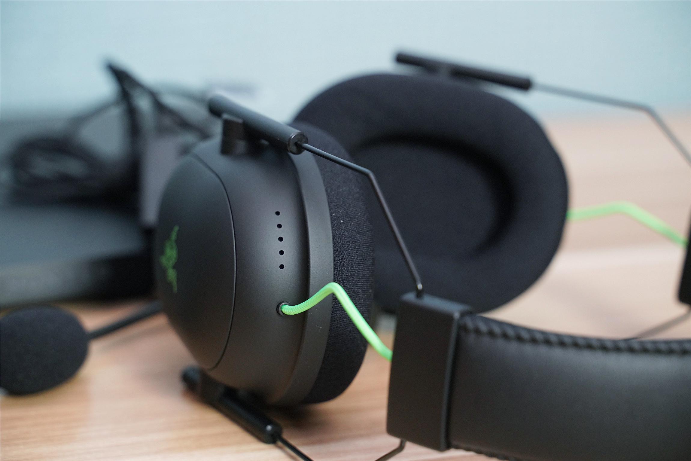 雷蛇旋风黑鲨v2电竞耳机上手,razer雷蛇旋风黑鲨v2x头戴式打csgo