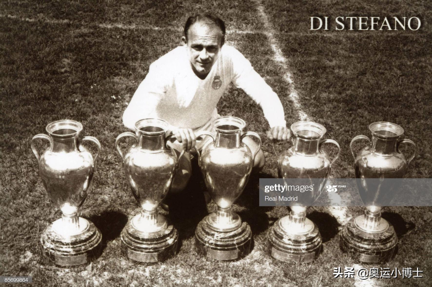 2002年金球奖得主罗纳尔多,足坛历史最伟大球星迪斯蒂法诺