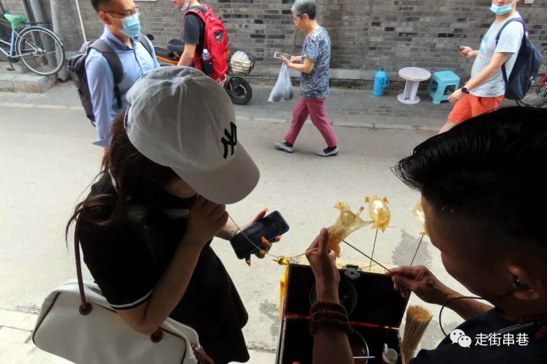 疫情期间还有人摆地摊吗,疫情期间摆摊生活的人