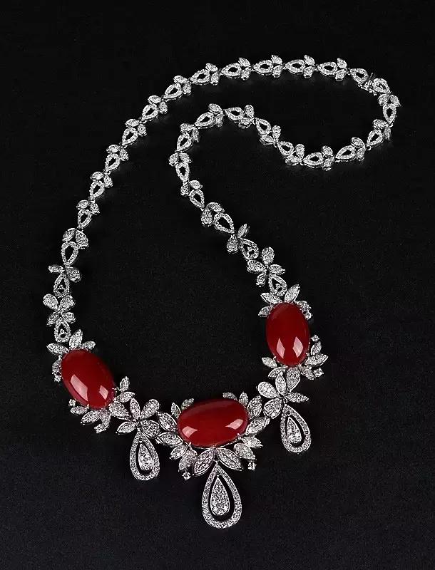 红珊瑚珠宝纯天然图片,红珊瑚珠宝配饰