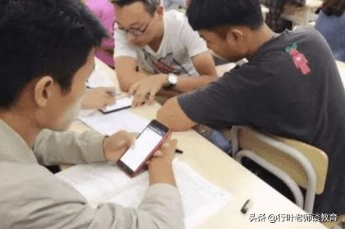 浙江：学校推销手机，校长本想大赚一笔，最后却是赔了夫人又折兵