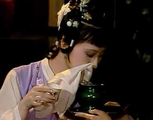 古人如何清洁牙齿？浓茶漱口、树枝擦牙、猪毛刷牙，脑洞十足