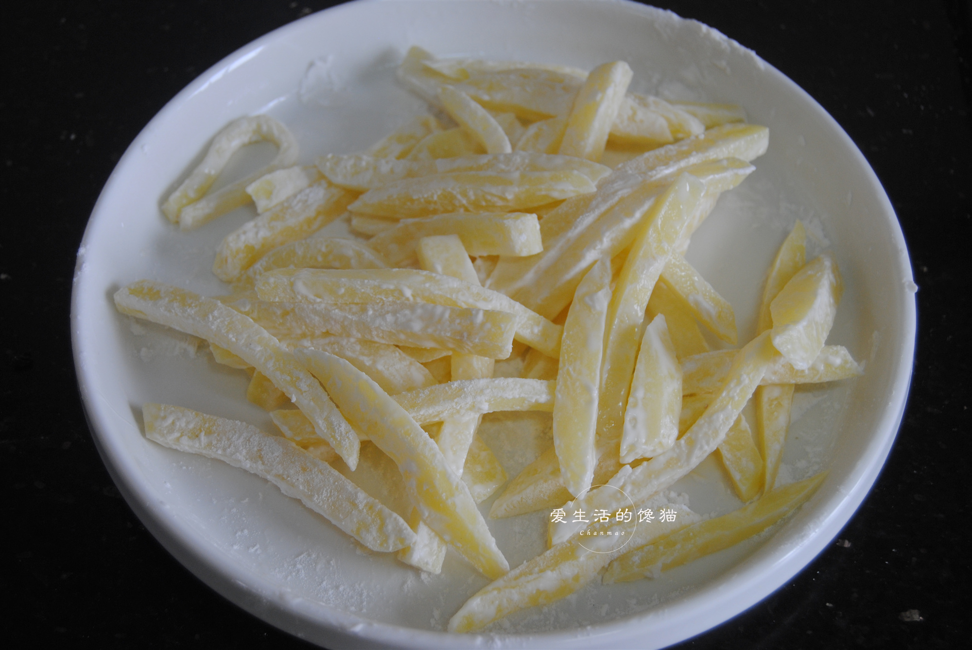 薯条简单又好吃不用放冰箱里,薯条这样做比外面买的还要好吃