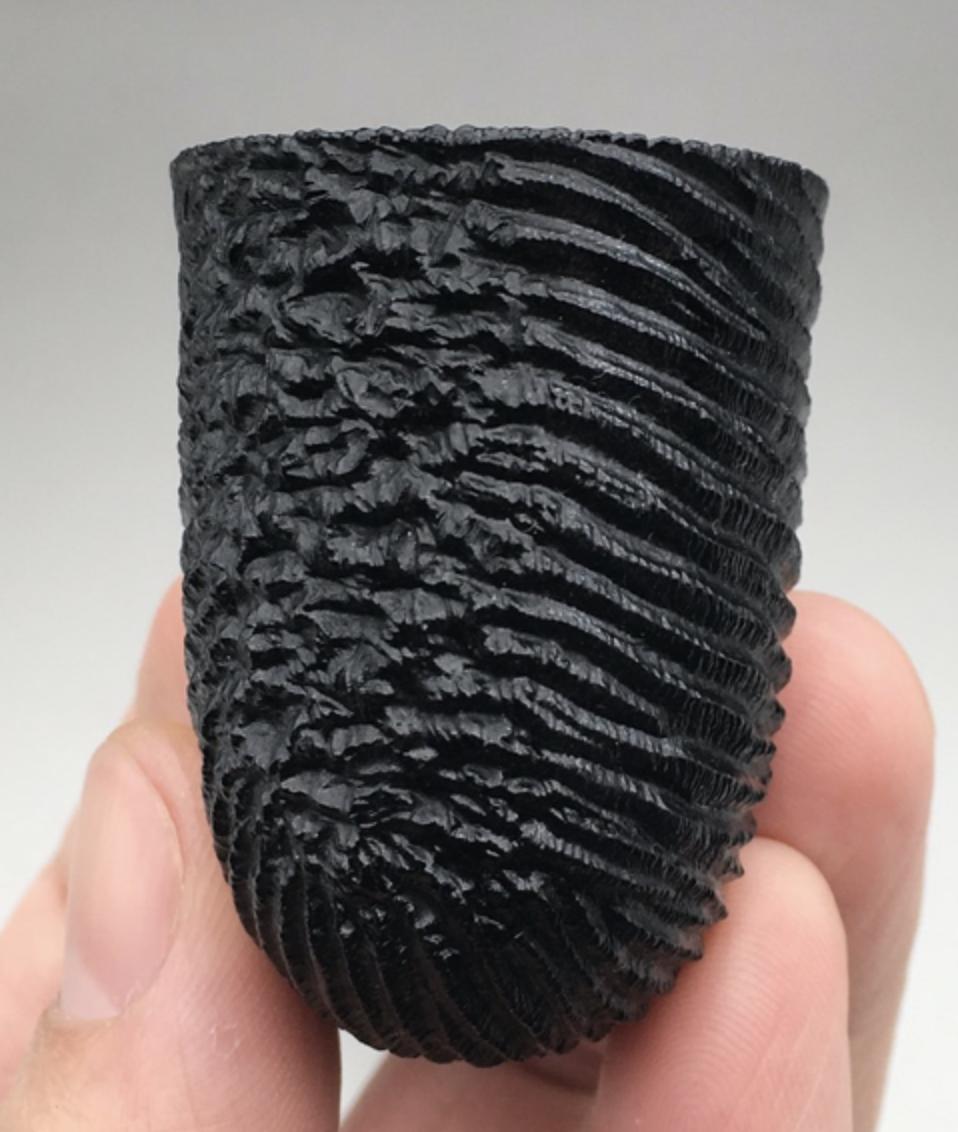 调味草适合什么材质的烟斗 (什么样式的烟斗抽什么样的草)