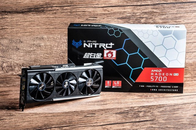 网友八千块买的电脑，又烧显卡又蓝屏，原来一切都是奸商的圈套