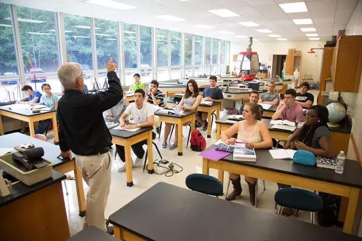 新建区毛坯房捡漏房,新房捡漏90平