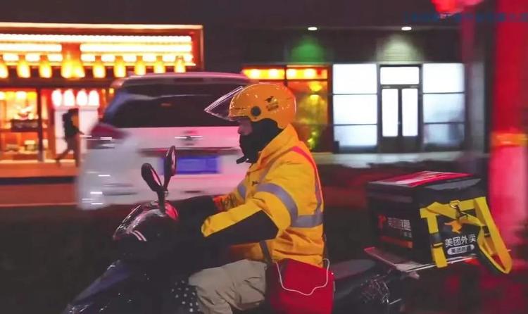 八成佣金给骑手，美团外卖在下一盘“更大的棋”