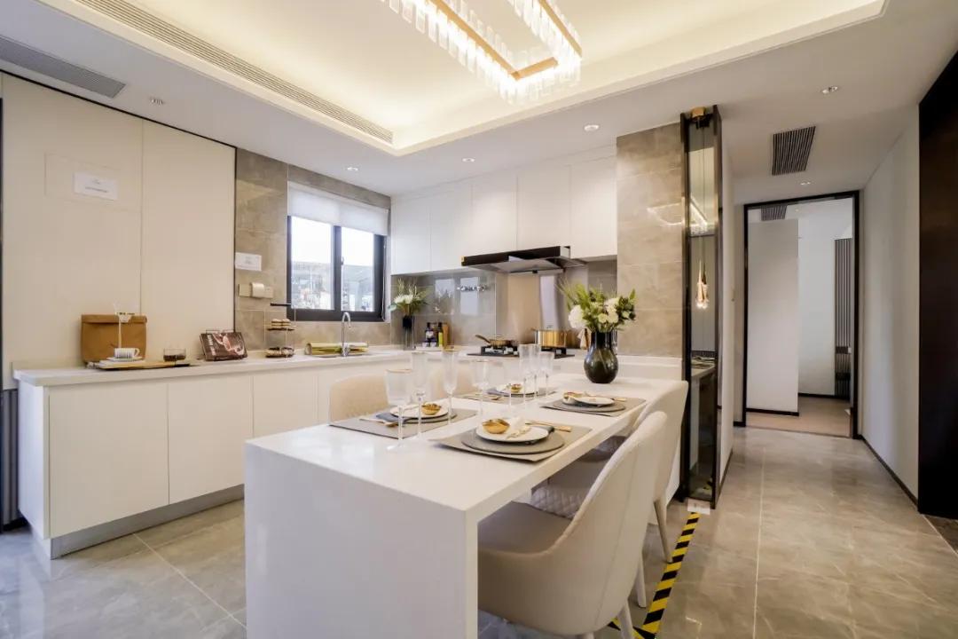 高颜值生活家丨城市升级诗，印刻卓越集团DNA式的人居经典