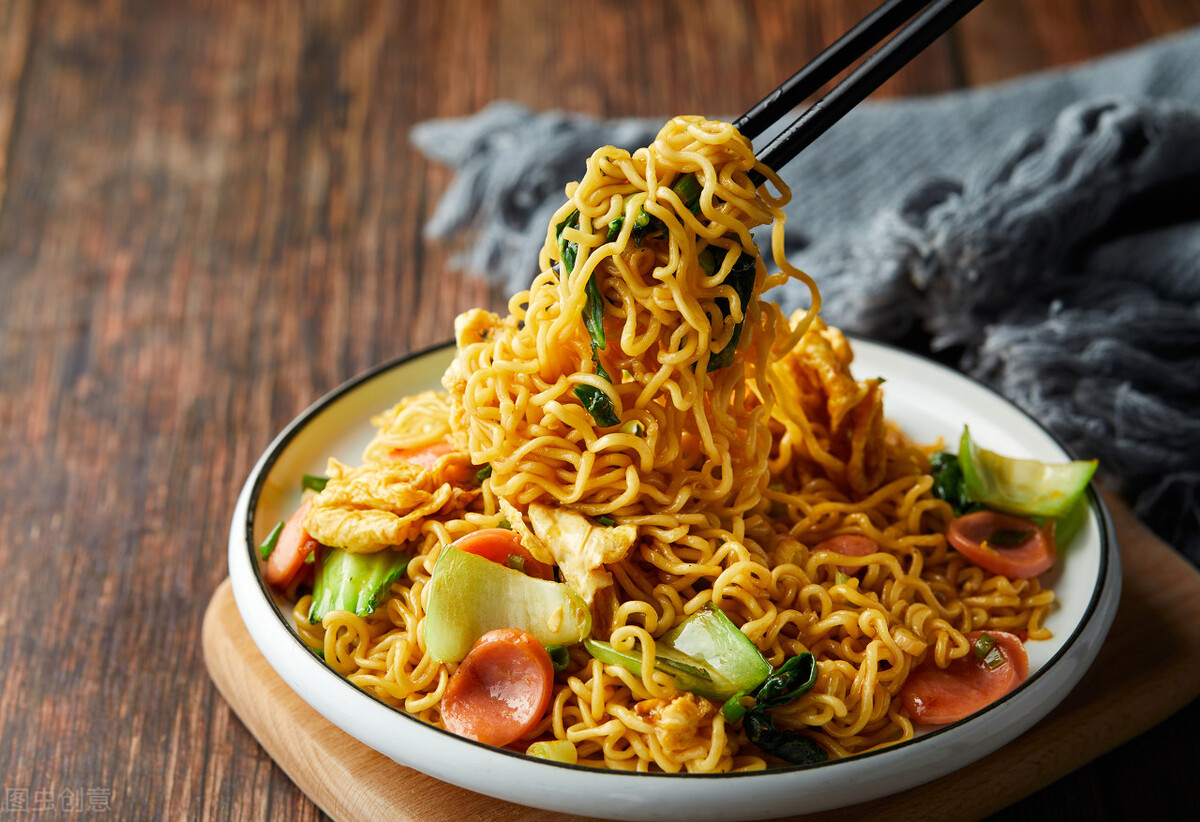 方便面难道真的是垃圾食品吗,讲解一下为什么方便面是垃圾食品
