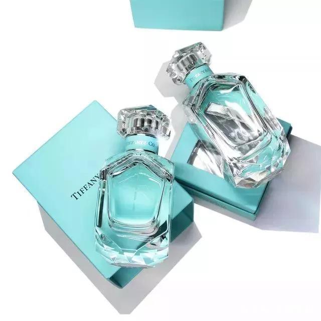 女性最值得入手的一款香水,颜值高持久留香的香水