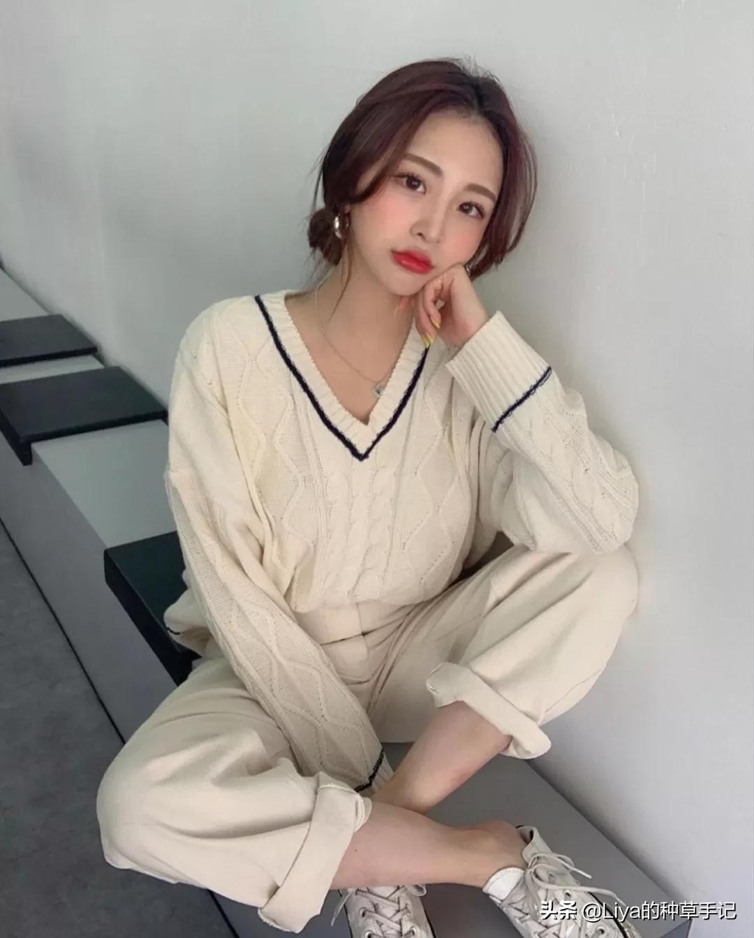 毛衣怎么穿才好看呢,毛衣怎么穿才不土气