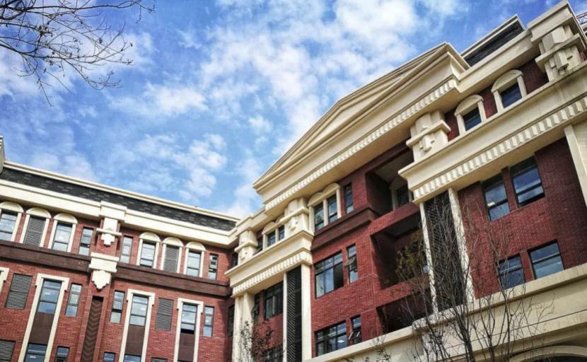 成都高新区两个网红学校,大家心目中的成都