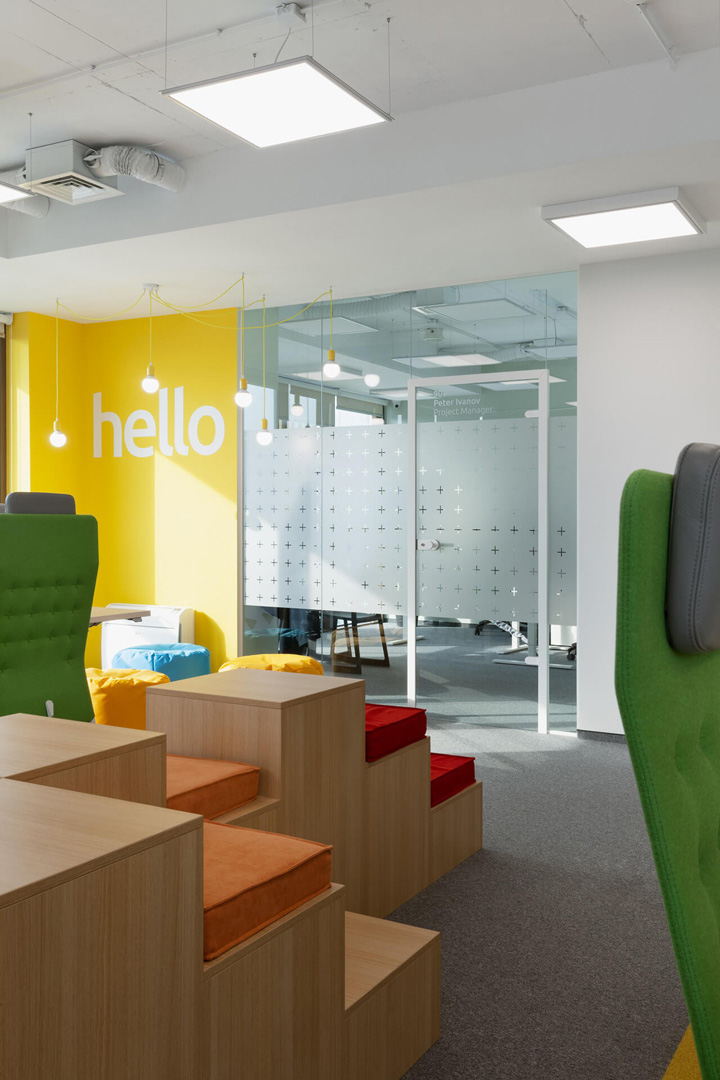 卡通乐园保加利亚软件公司Accedia索非亚办公设计欣赏