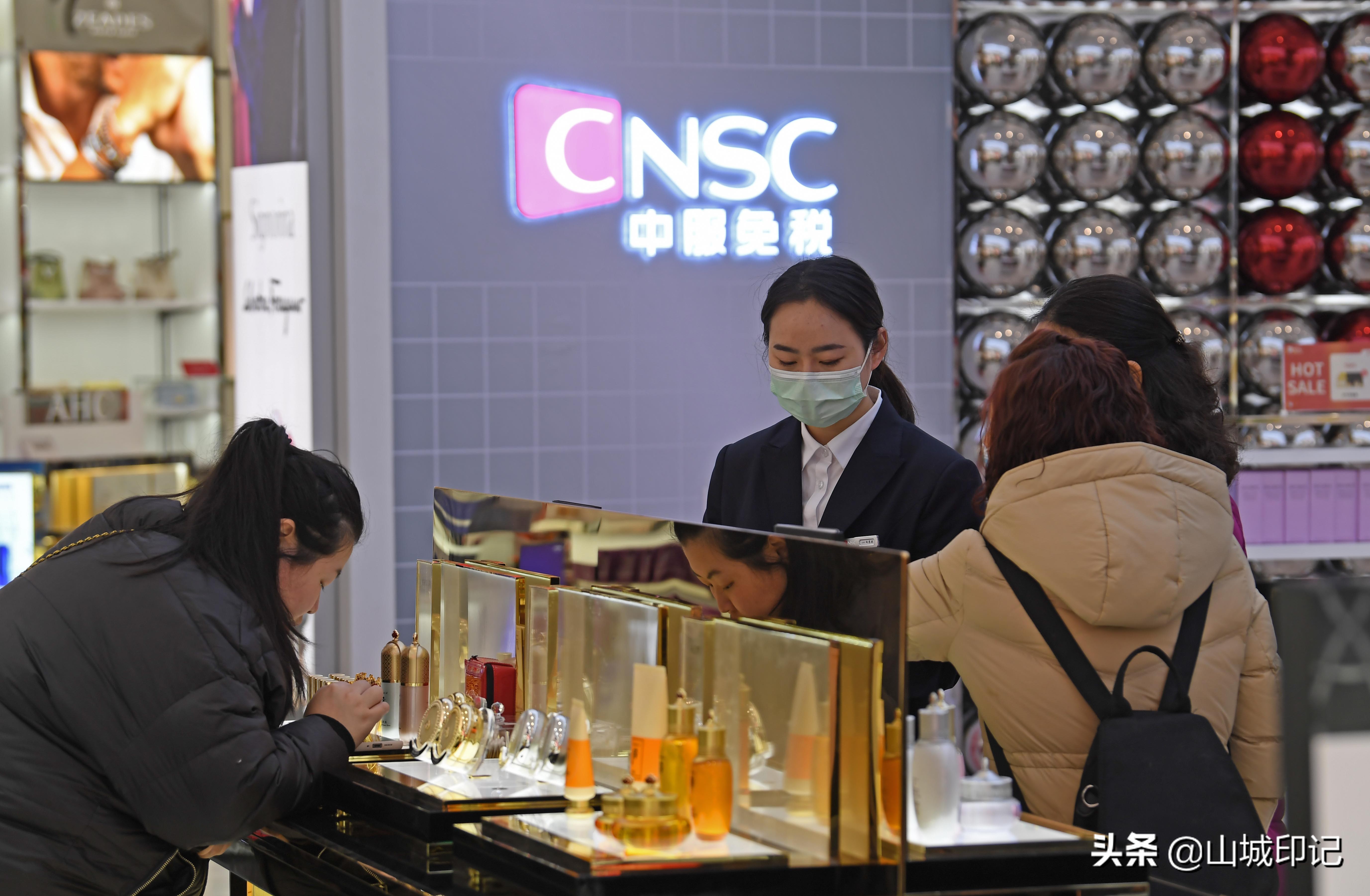 重庆商业百货开业无人光顾,重庆开了一个新商城