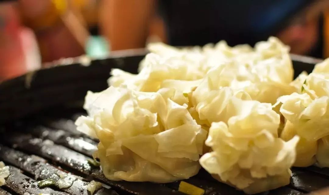 乐山，一座你不胖都对不起的城市