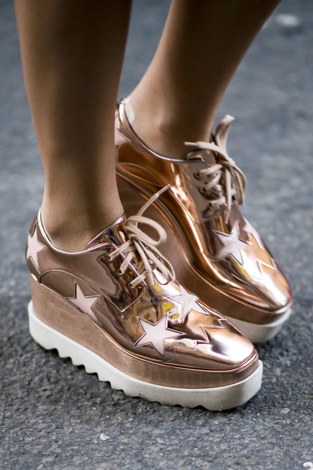 松糕鞋为什么不流行了,松糕鞋怎么样才好看