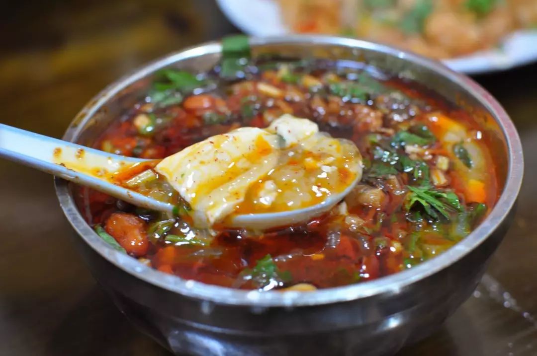 乐山是一个美丽的城市,乐山一个为了吃而来的城市