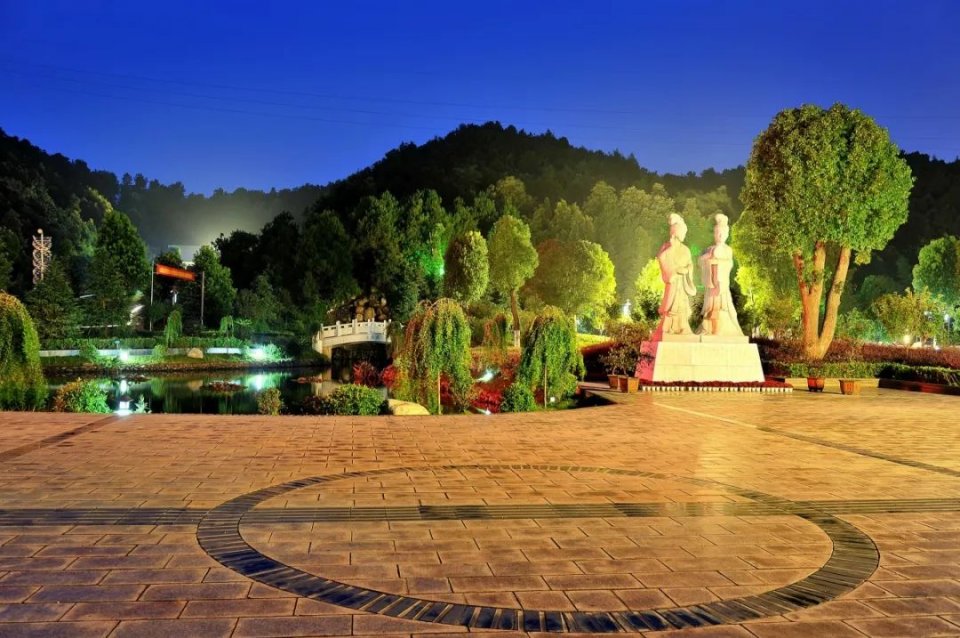 中国十大温泉城市,中国特别有名的十大温泉馆