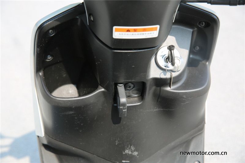 雅马哈和铃木的uu125踏板哪个好,125踏板雅马哈和豪爵怎么选