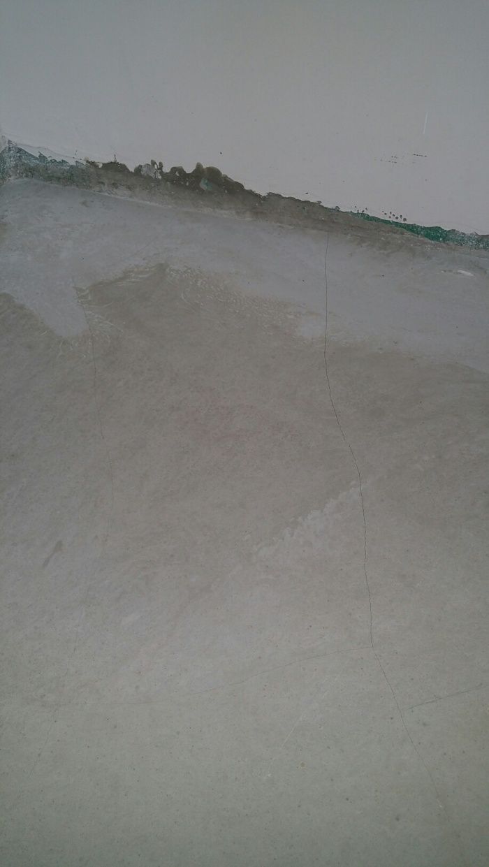 最近很火的水泥自流平,长草自流平