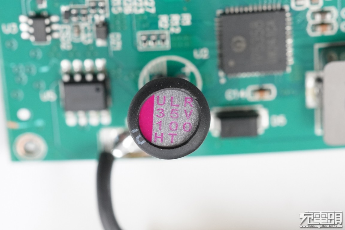 羽博充电宝拆解20000电芯,羽博30000毫安移动电源拆解