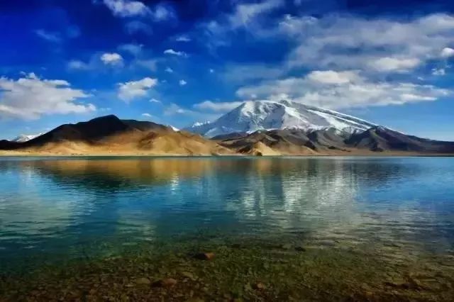 新疆喀什到巴基斯坦需要怎么过去,喀什通巴基斯坦公路