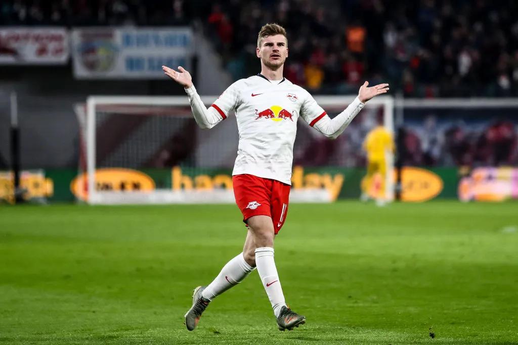 半程夺冠,欧冠三连冠和赛季6冠王