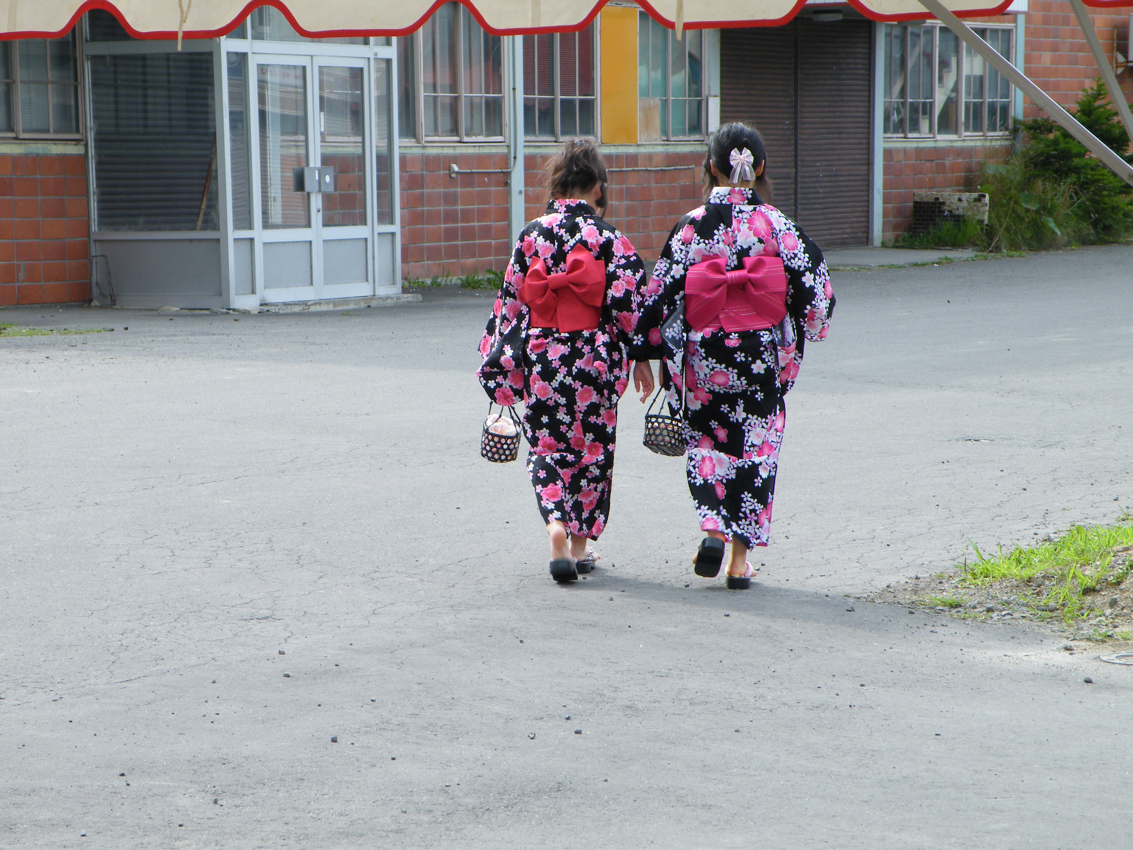 80后旅游博主,80后旅行博主