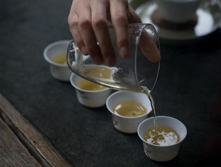 用一句话描述各山头普洱茶的特点,普洱茶六大名山头茶的特点介绍