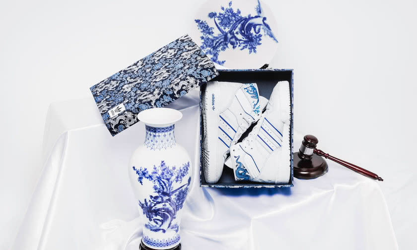 adidasoriginals联名蓝色衣服,青花瓷限定联名款