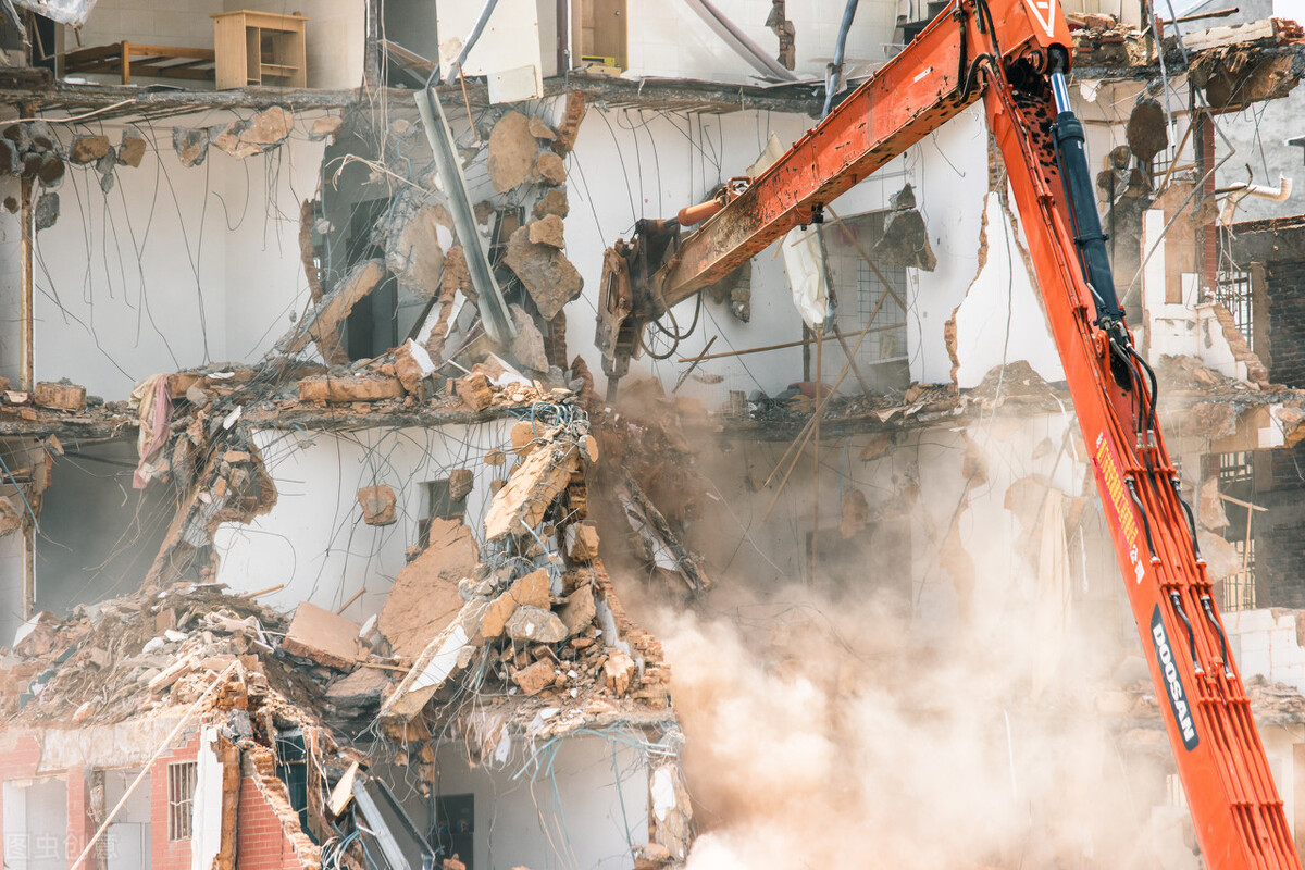 遇强拆正确的报警方法,被强拆应该如何正确报警