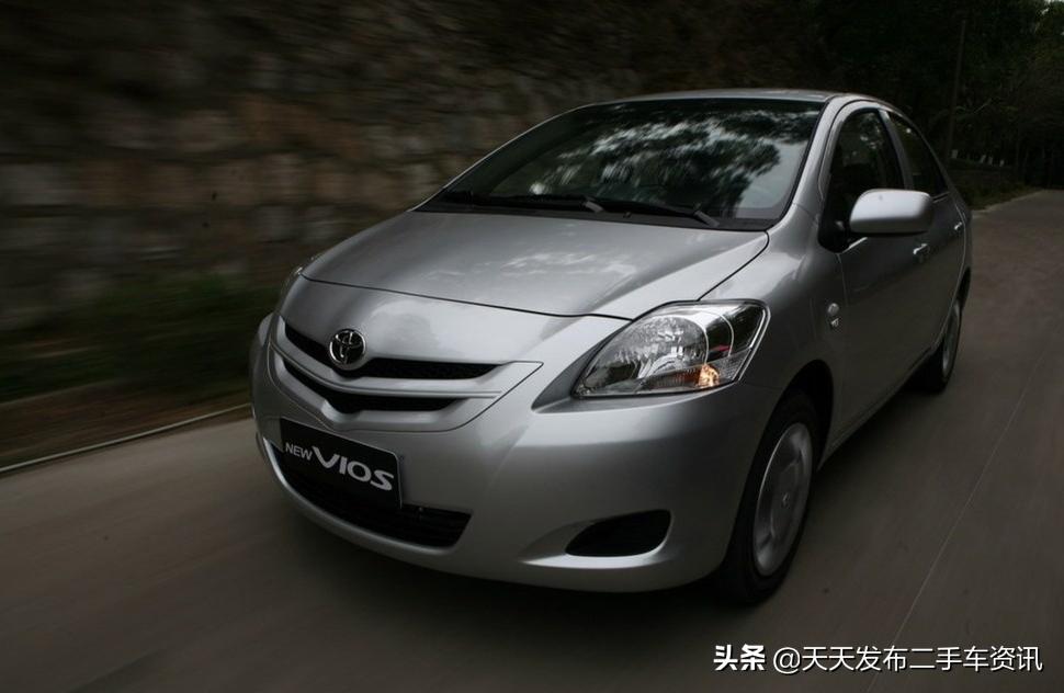 12年丰田威驰手动二手车值多少钱,12年丰田威驰1.3手动多少钱