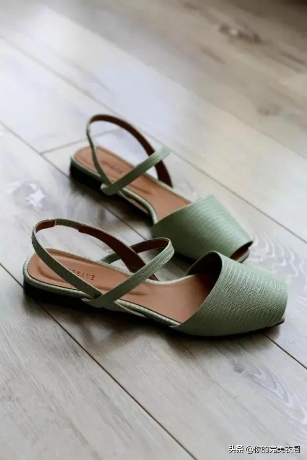 大牌小鱼嘴凉鞋,高颜值洞洞凉鞋单品