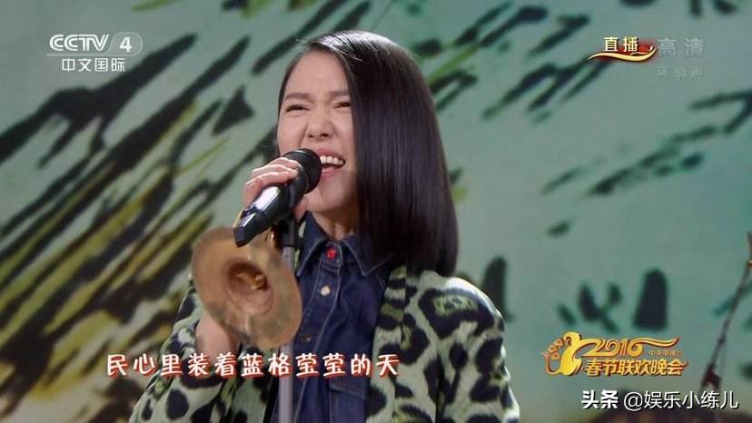 谭维维采访唱敢问路在何方完整版,谭维维2018跨年演唱会完整版