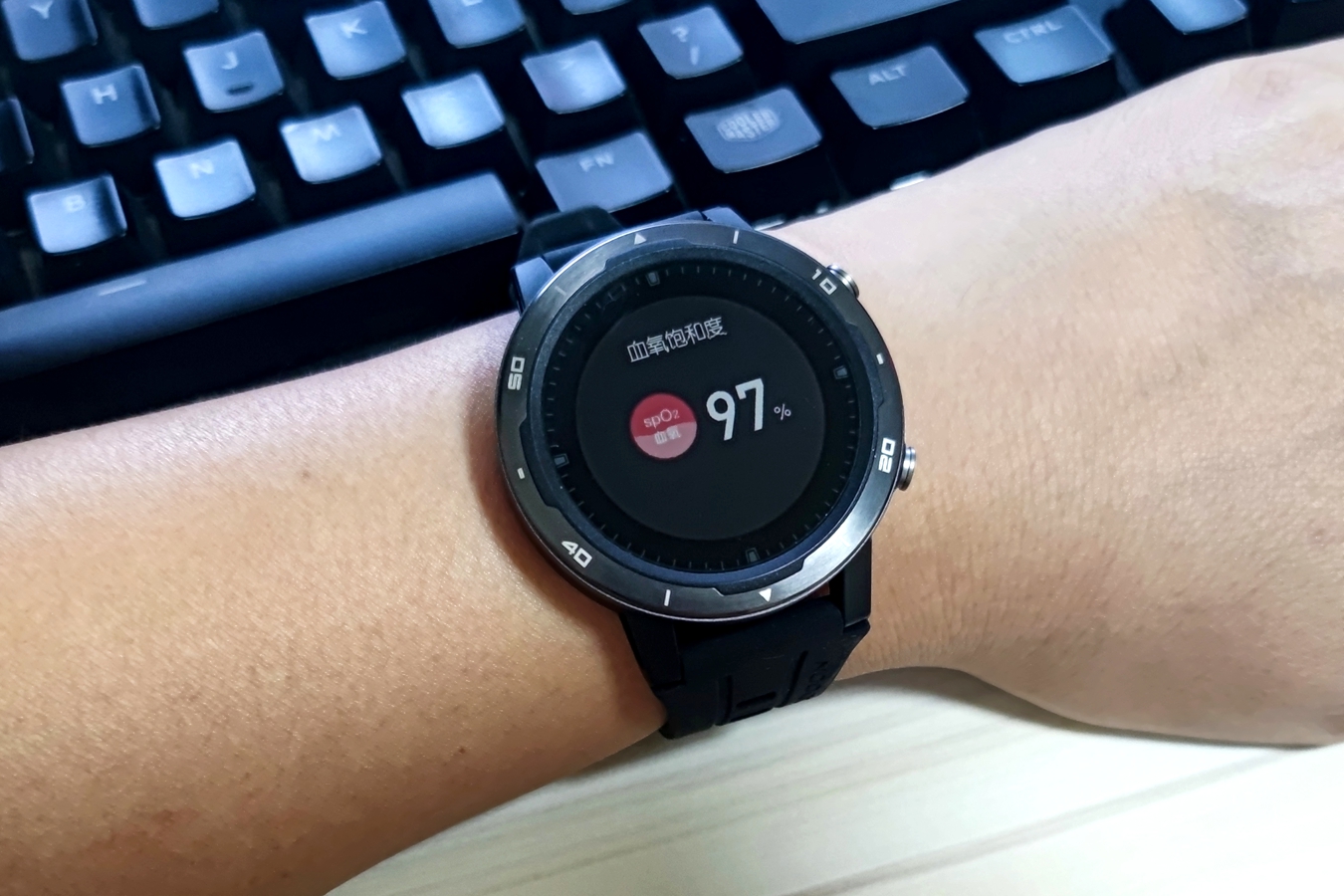 咕咚x3re手表功能,咕咚x3-re有最大摄氧量显示吗