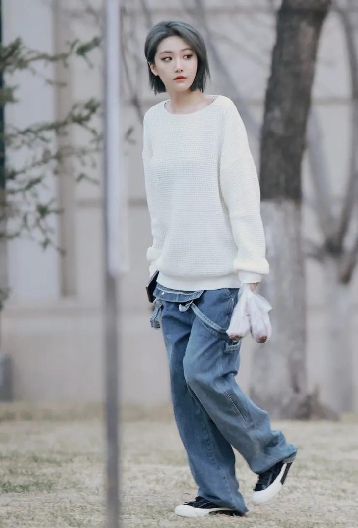 明星们脚上的球鞋，悄悄变贵了