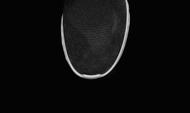 好轻、好穿、好舒服，双脚自由呼吸