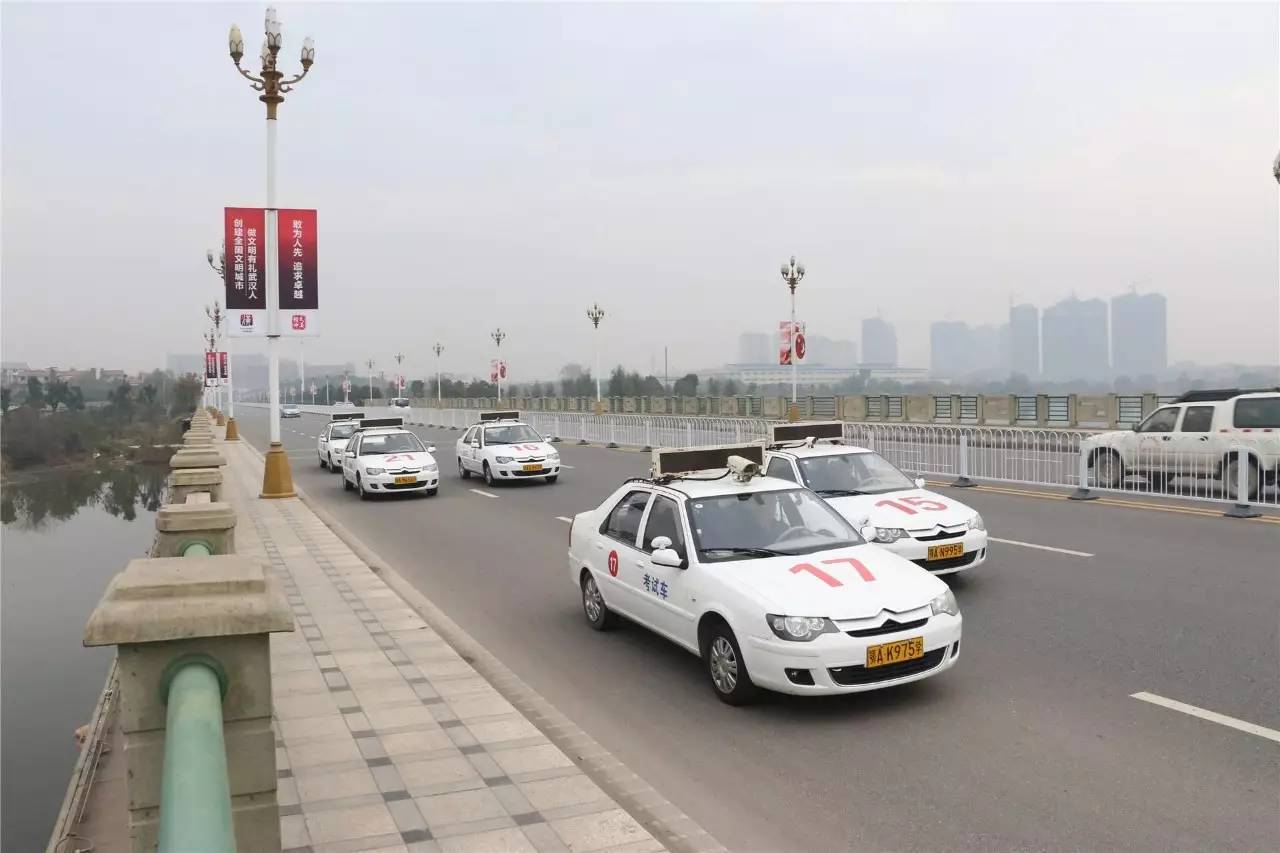 考科目三怕车多,考科目三遇到前方有车别车怎么办