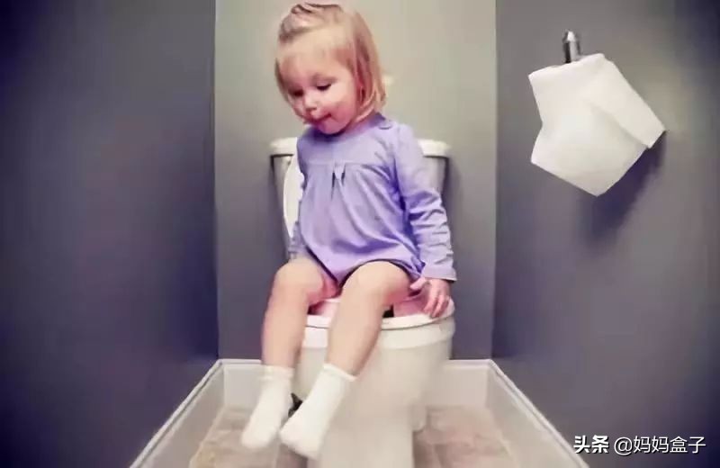 宝宝尿裤子怎么办一招解决,宝宝总尿裤子怎么正确引导
