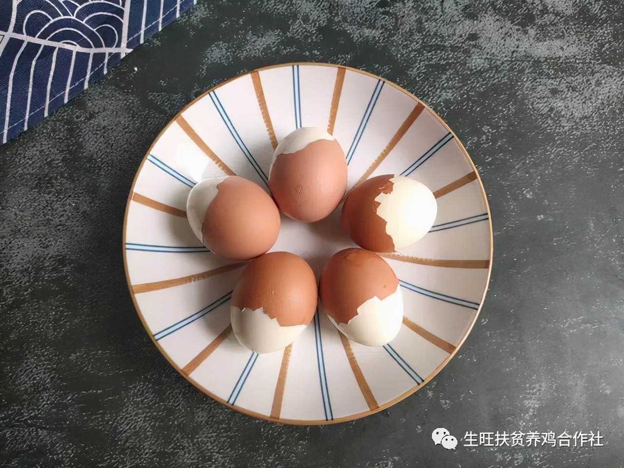 熟鸡蛋蛋黄外层发青是怎么回事,鸡蛋煮多久才是黄蛋黄