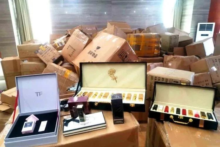 曝光过制假贩假口红案有哪些地方,假口红事件