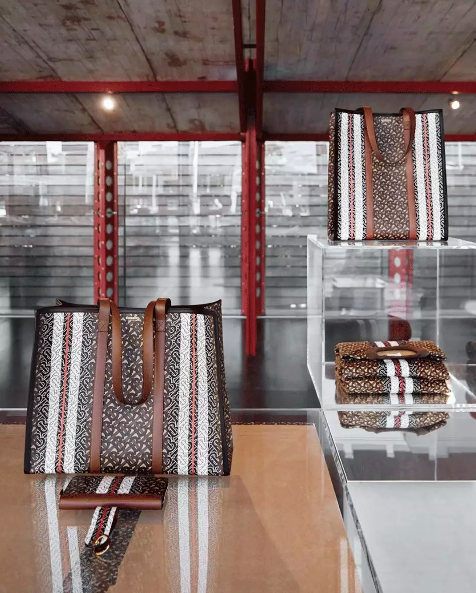 今年最流行最实用最能装的包包……竟然是购物袋？