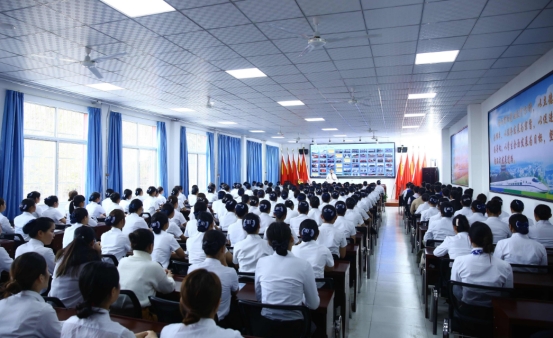 哪个专科铁路院校比较好就业,山东职业学院铁路专业毕业铁饭碗