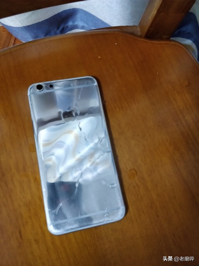 手机壳太脏了刷不干净怎么办,透明手机壳氧化变黄了怎么变白