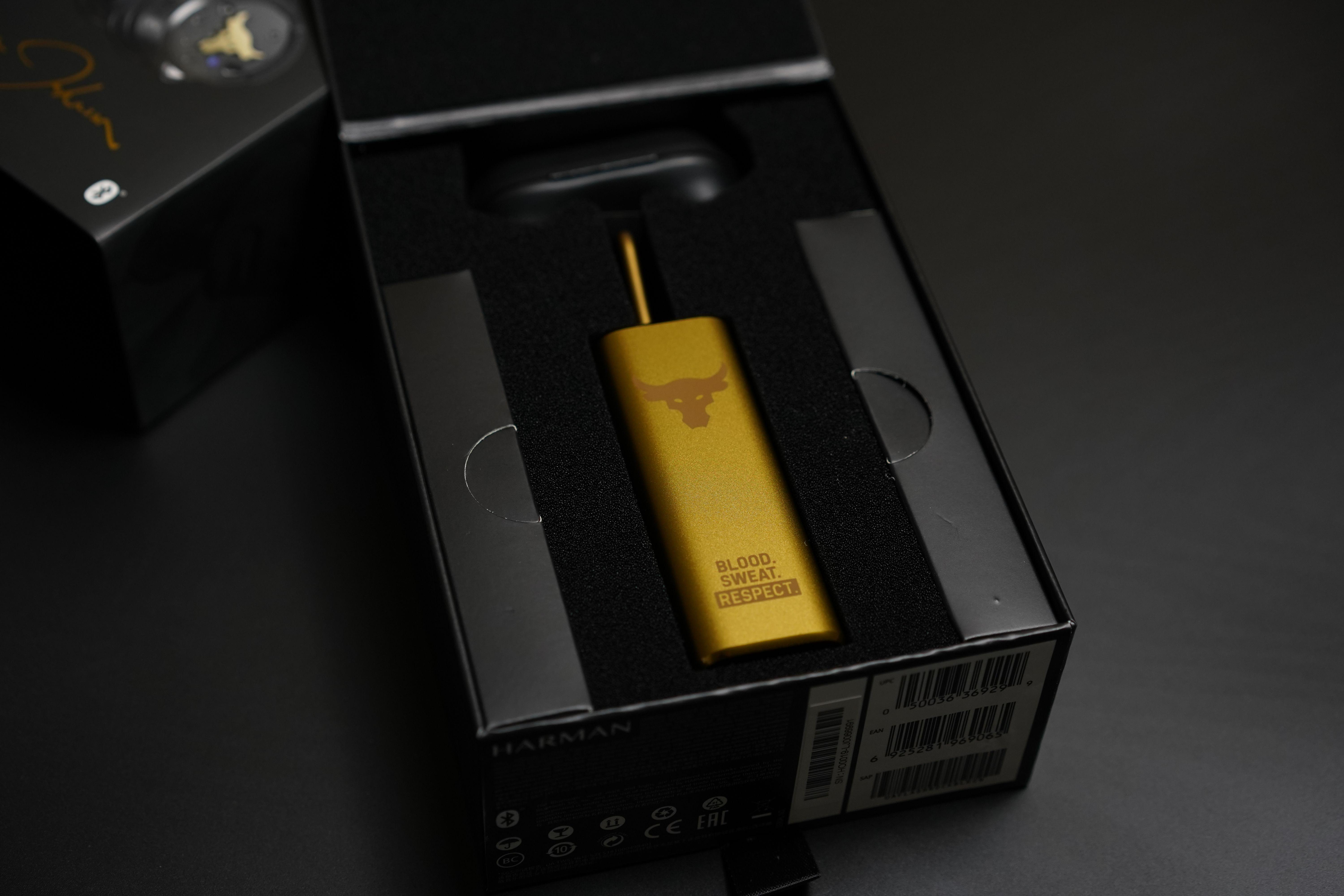 jbl小金盒一代测评,jbl小金盒耳机测评