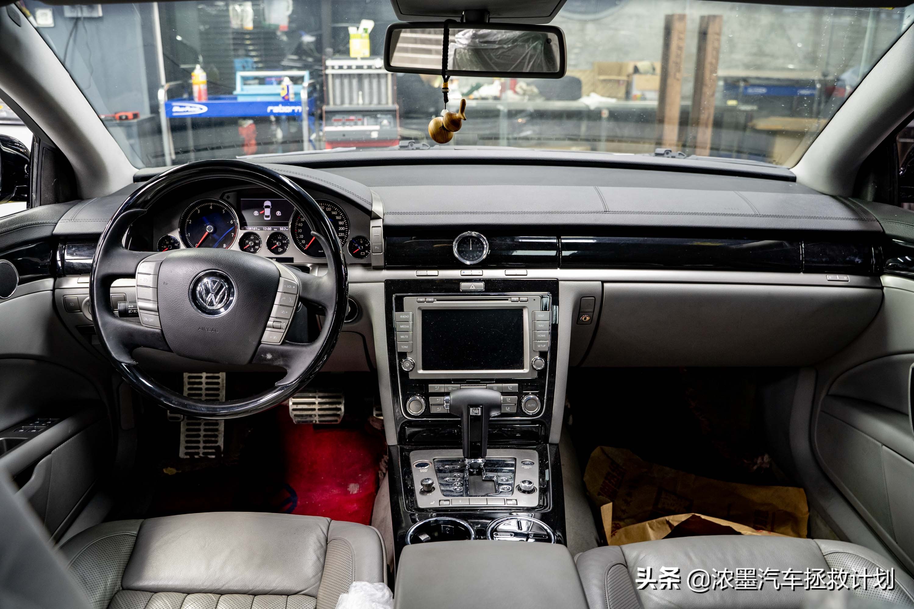 大众辉腾vr6,德系老款大众辉腾