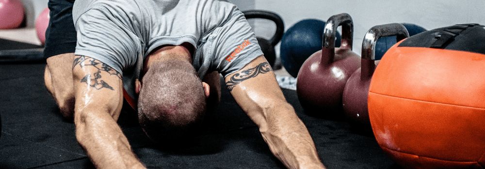 延迟性肌肉酸痛能按摩吗,力量训练后肌肉延迟性酸痛