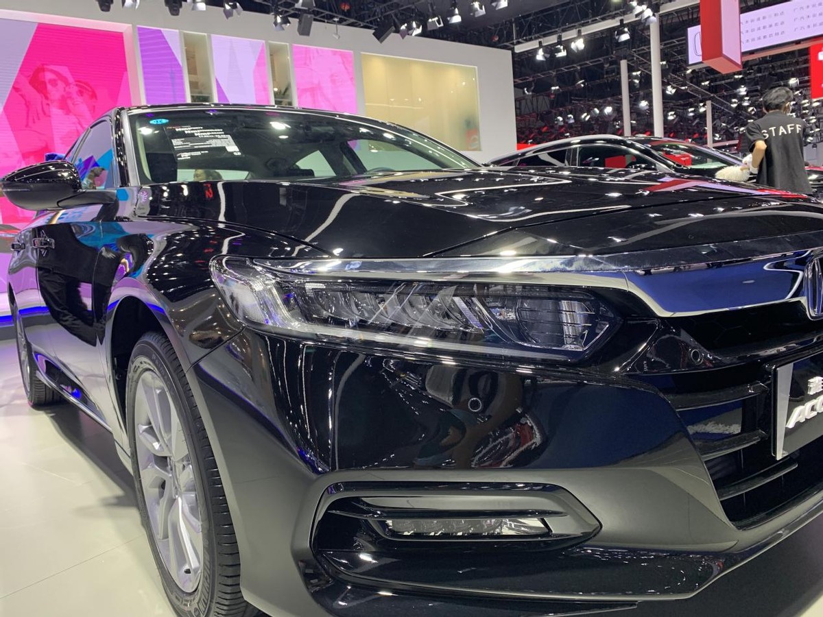 b级轿车推荐新款雅阁,雅阁十一代智享版配色选哪个