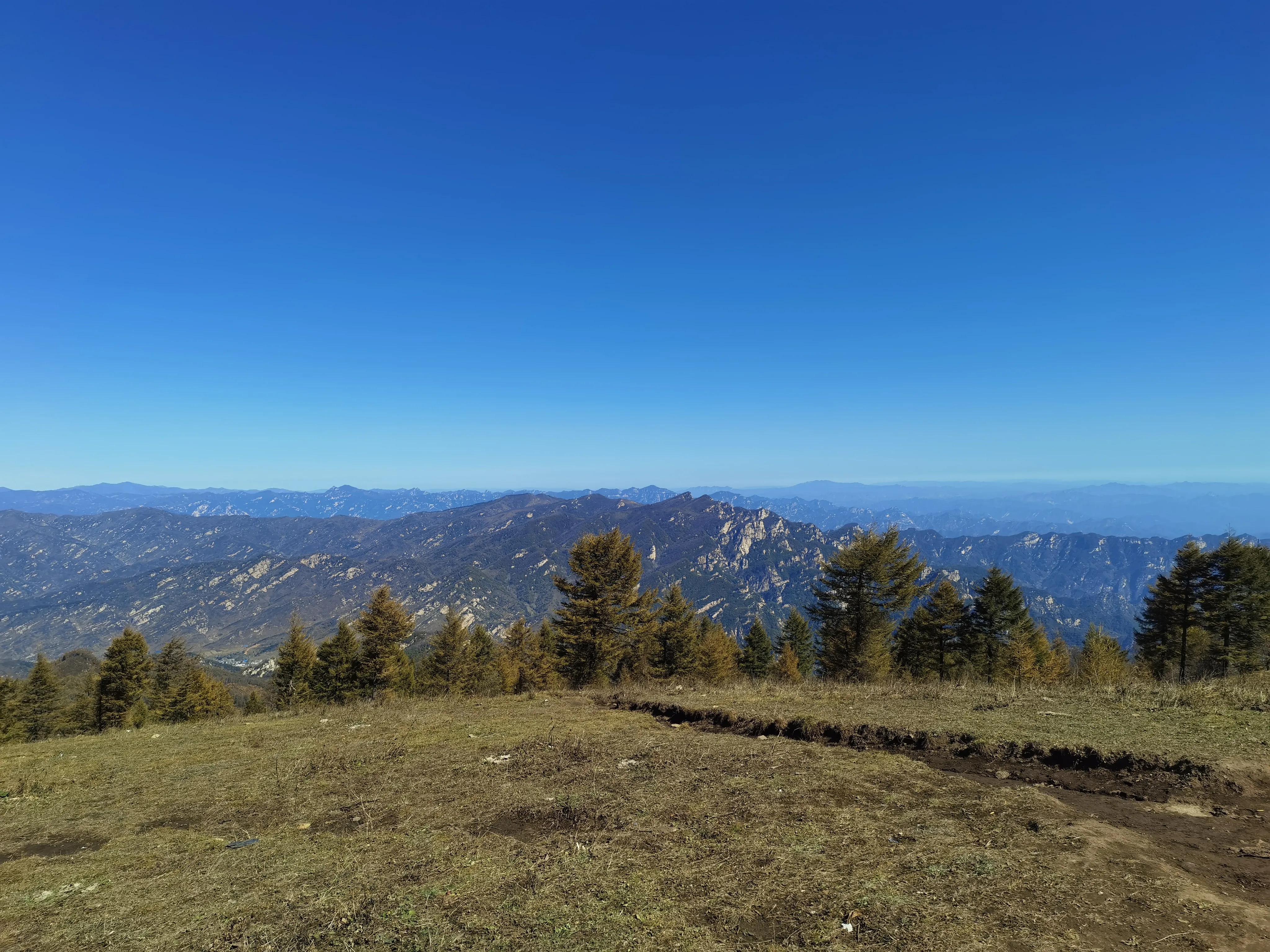 都知夏日驼梁美，秋季呢？阜平花塔村进山带您领略最美的秋日驼梁