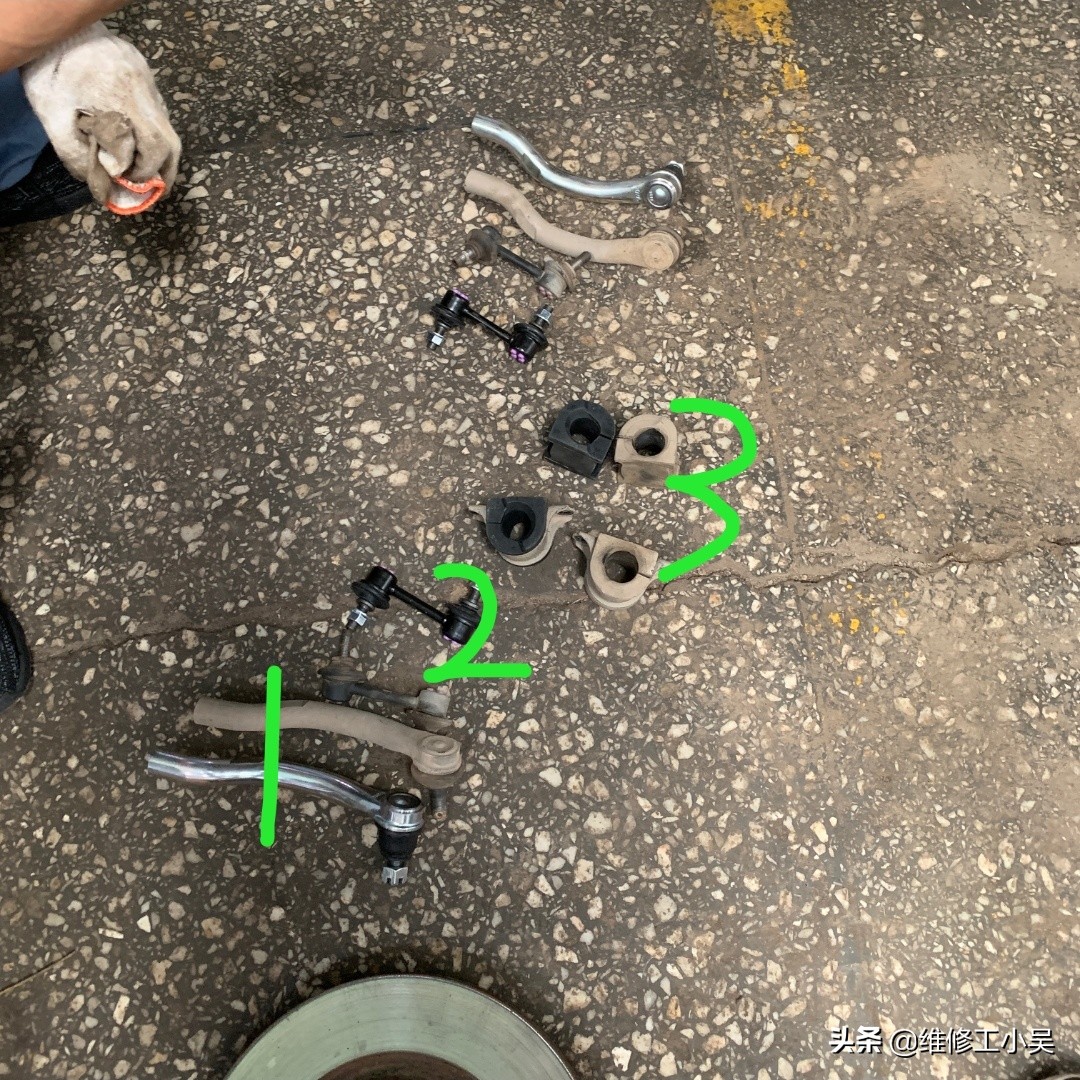 看着要换的一堆新配件,本田车主抱怨:修车基本就是换配件了